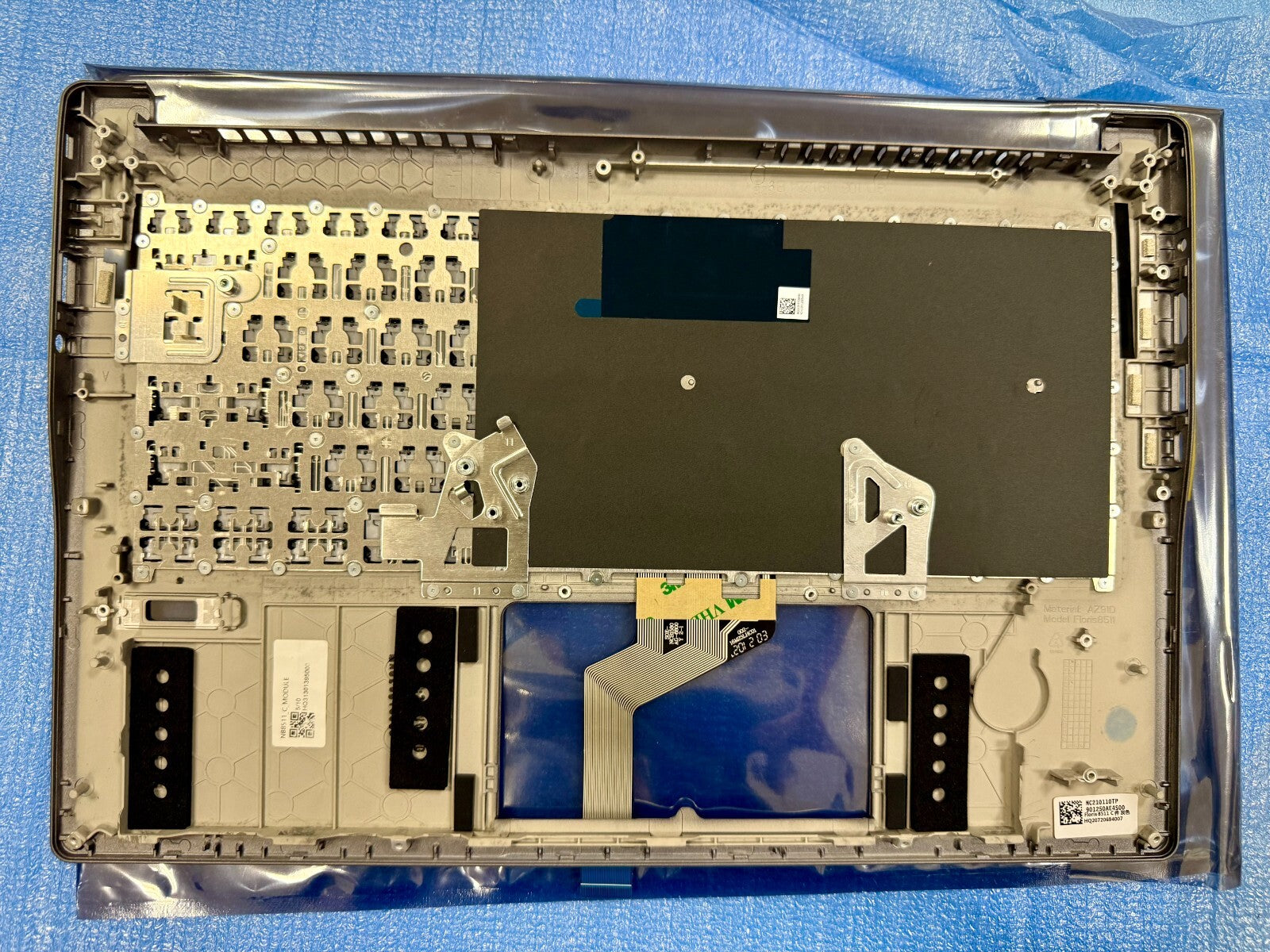 Acer HQ21012843007 Original Tastatur inkl. Topcase RUS, QWERTZ schwarz/silber